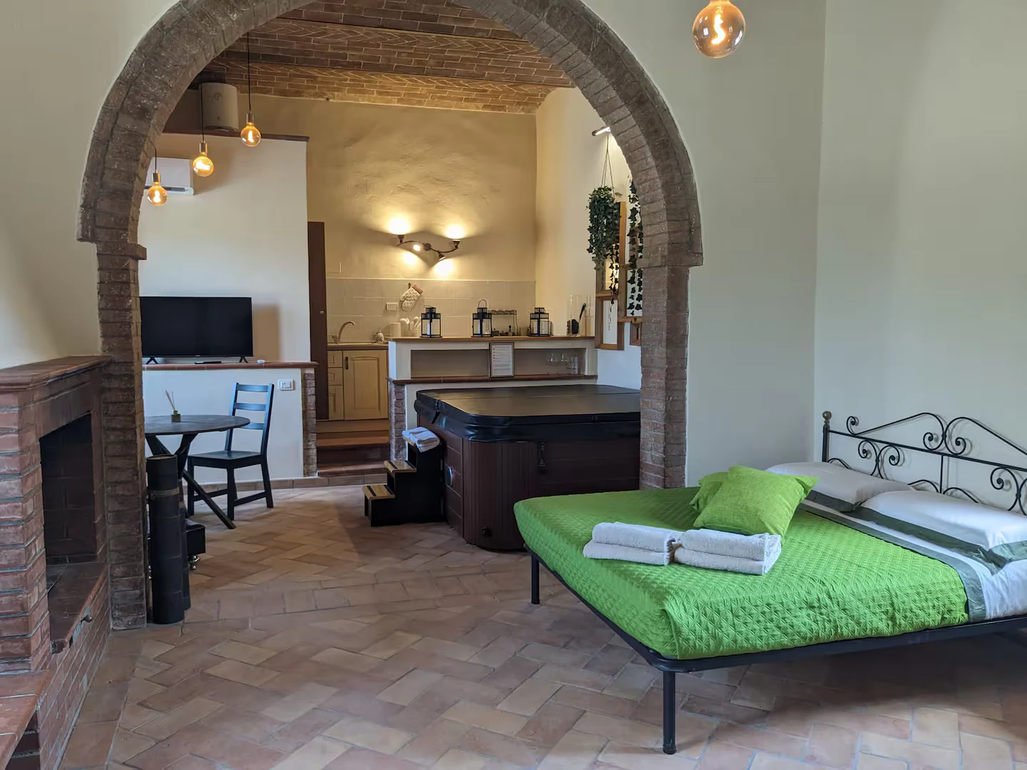 Suite con Jacuzzi — 3