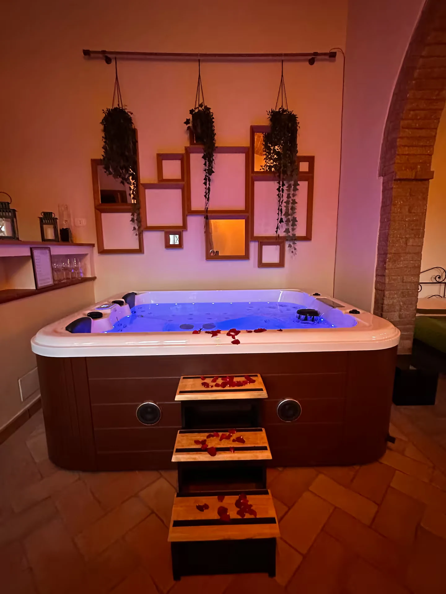 Suite con Jacuzzi — 4